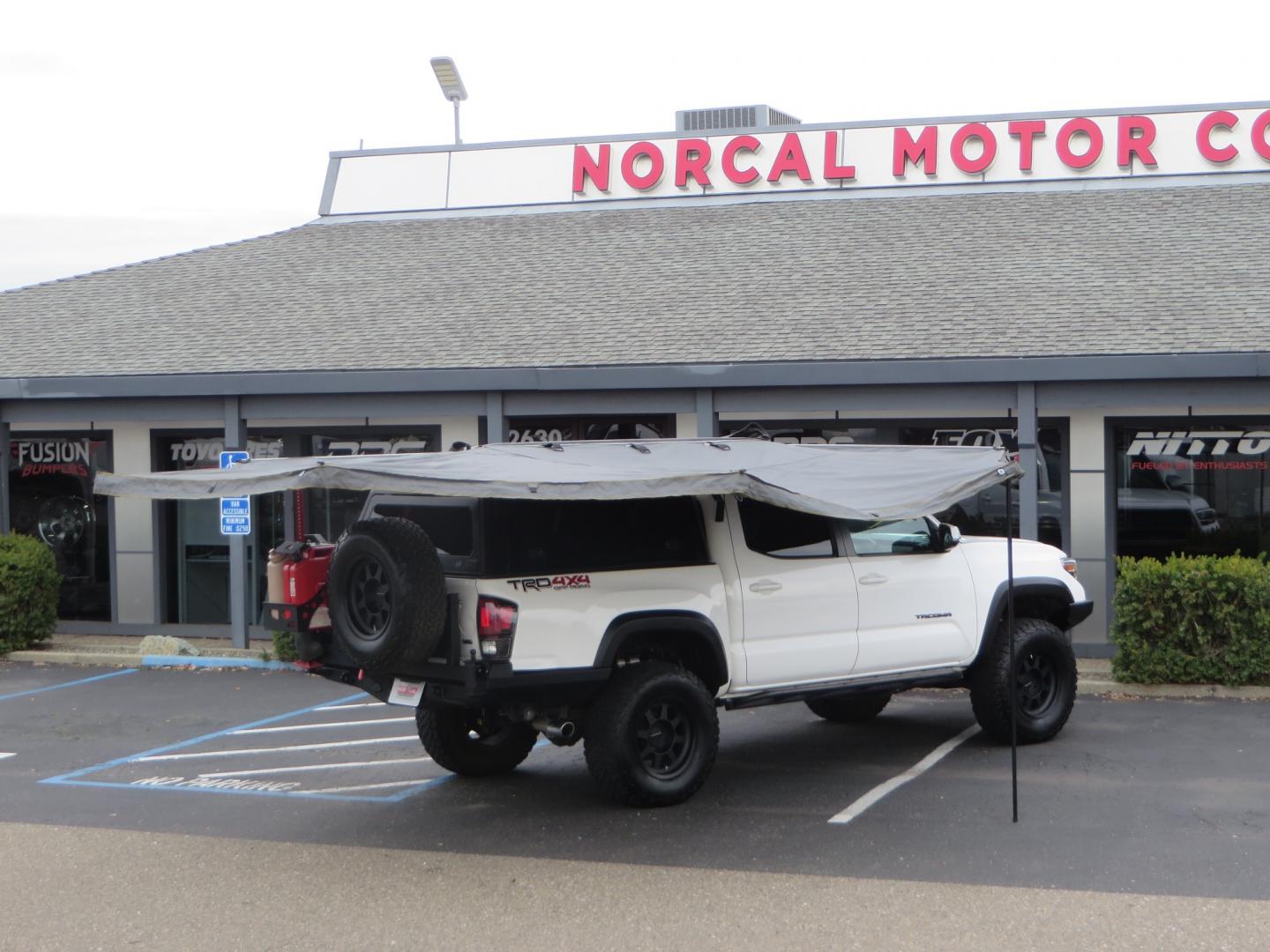 2016 White /GREY Toyota Tacoma TRD OFF-ROAD Double Cab Long Bed V6 6AT 4WD (3TMCZ5AN3GM) with an 3.5L engine, automatic transmission, located at 2630 Grass Valley Highway, Auburn, CA, 95603, (530) 508-5100, 38.937893, -121.095482 - Looking for the ultimate overlanding vehicle. Look no further than this purpose built Tacoma set up for all of your adventures. - Photo#70